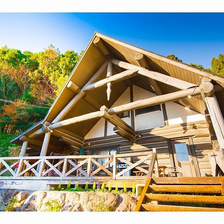 מלון Yufuin Log House No Yado Tom Sawyer מראה חיצוני תמונה